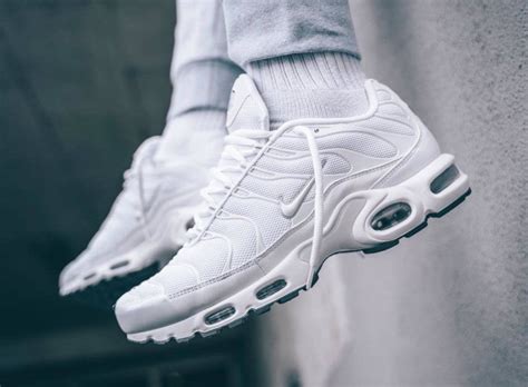 nike air max plus tn weiß am fuß|nike air max plus.